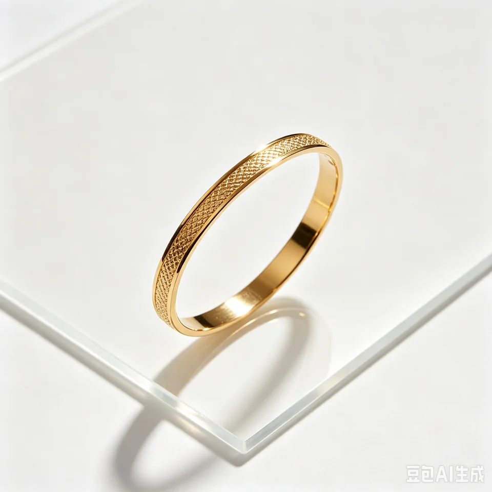 Light gold bracelet
